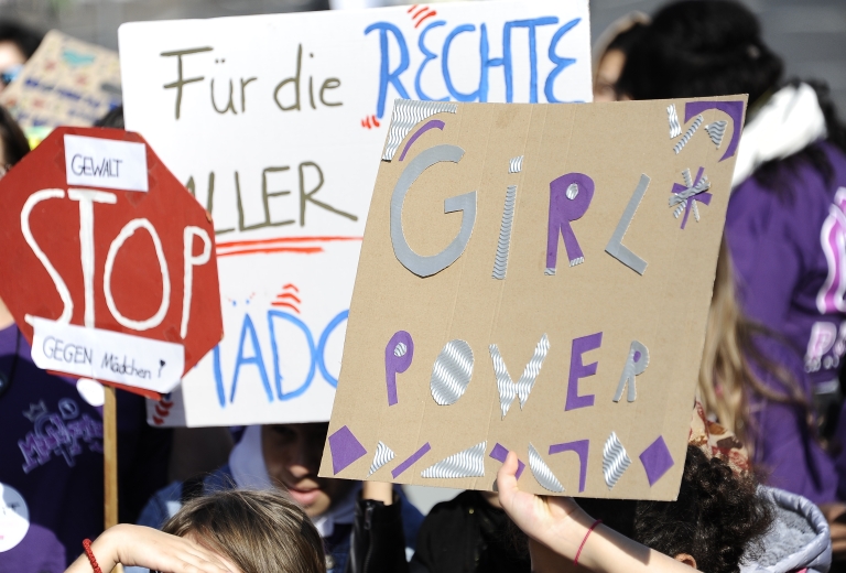 Stoppt Gewalt gegen all Mädchen!